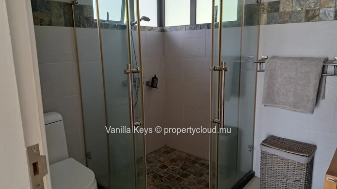 Gorgeous Duplex with views on long term rental in Tamarin