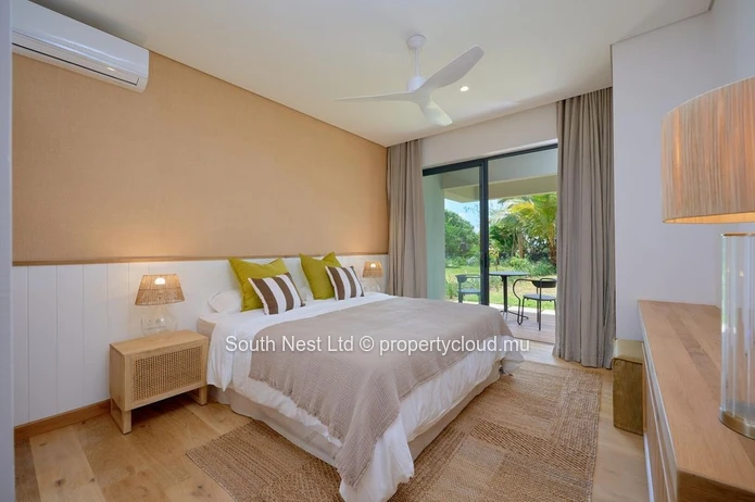 Elegant Garden Apartment in a Prestigious Residence – Belle Vue Harel