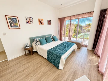4 Bedroom Apartment