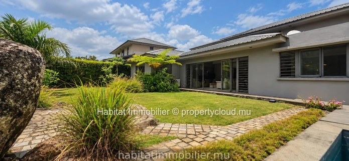 Villa moderne de 335 m2 meublé et équipé à Moka