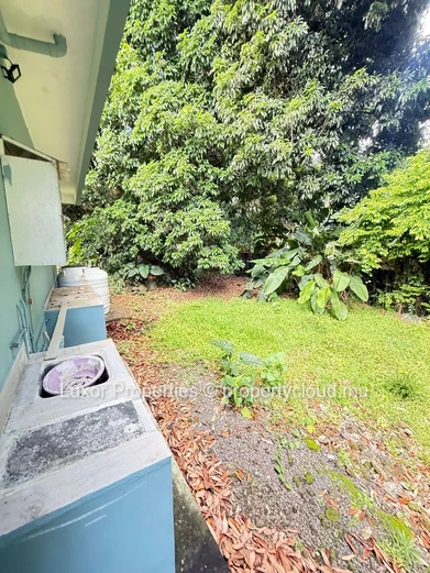 30m from Vacoas Main Road – Large Plot + HouseCharming Family Residence with Commercial Potential – Heart of Vacoas