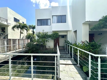 3 Bedroom Townhouse, Duplex