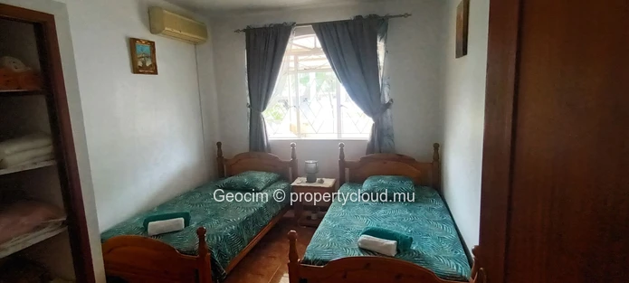 Rivière Noire La Preneuse unfurnished 3 bedroom house. Terrace. Swimmingpool. Garage. Plot of land 310 sqm. (Sole Mandate)