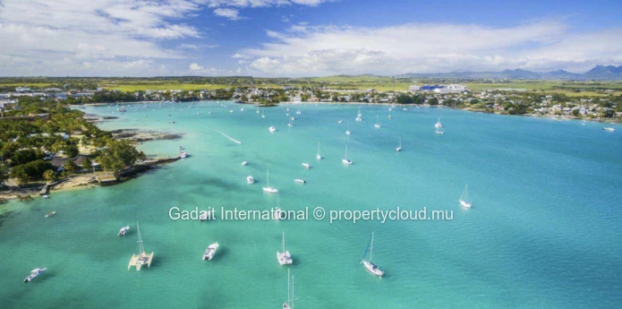 Luxury Residence: Penthouse with Private Plunge Pool in Pereybère, Grand-Baie