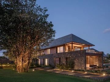 5 Bedroom House