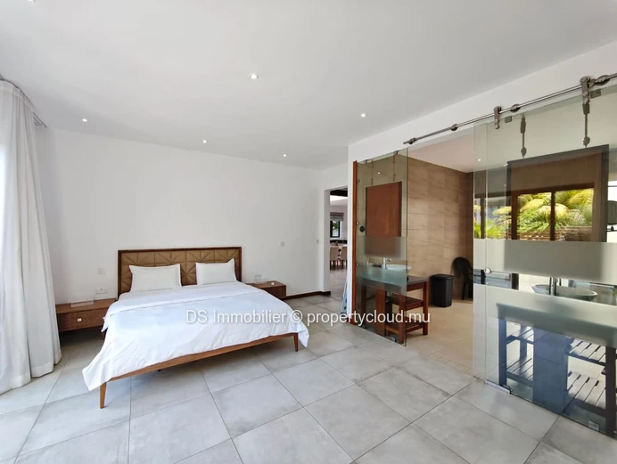 4-Bedroom Villa For Rent – Grand Baie – Private Residence – North