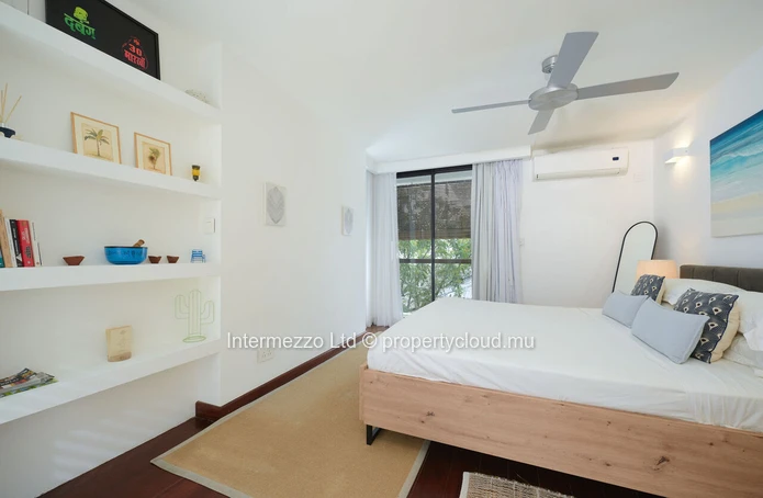 Appartement R+2 Trou aux Biches / Mont Choisy — 1 chambre, 70m², piscine, plage à pied, meublé & équipé