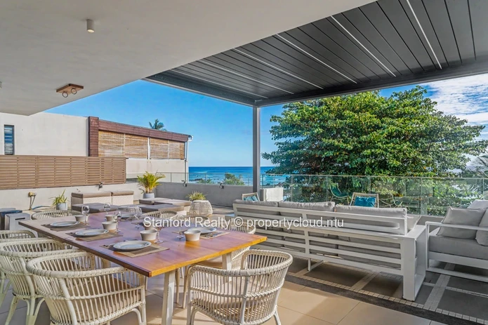 Penthouse for Rent - 2 Bedrooms, Beachfront, Trou aux Biches, North