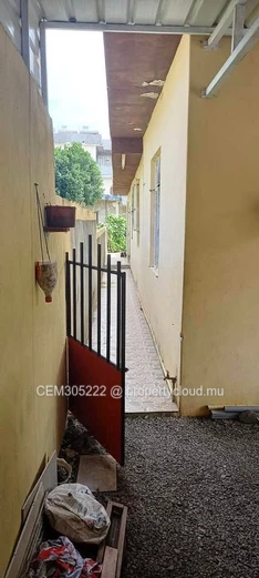 Maison 5 Chambres à Vendre à Rose Hill – Excellente Opportunité à Prix Attractif