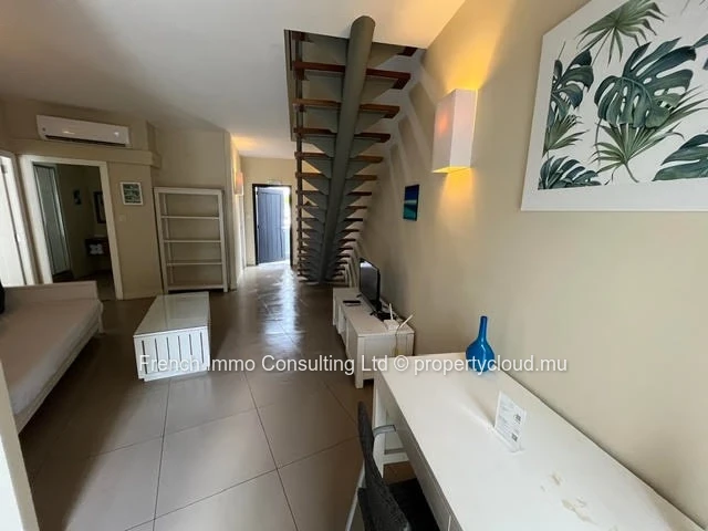 Appartement de 2 chambres en vente aux etrangers (Trou aux biches 50M de la plage) 