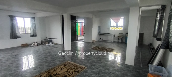 Curepipe Close to Héléna's Church Commercial Premise on first level around 140 sqm. Balcony. Could have bigger area. (Sole Mandate)