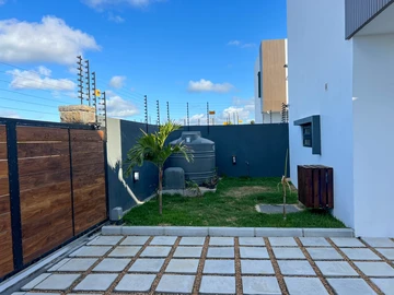 4 Bedroom Villa