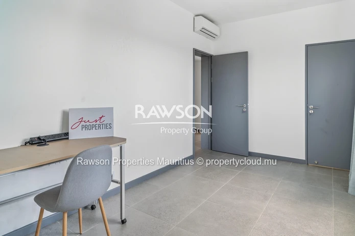 3 En-Suite Bedroom Penthouse | Sea View | Private Pool | Saint-Antoine