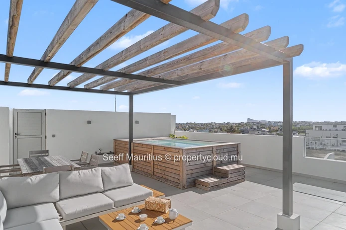 Penthouse de Luxe avec Piscine Privée sur le Rooftop