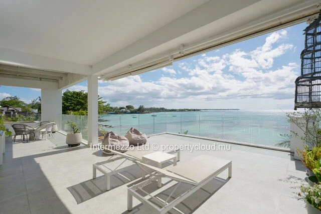 Penthouse 3 chambres en suite front de mer à Péreybère – Vue océan & Coin de Mire