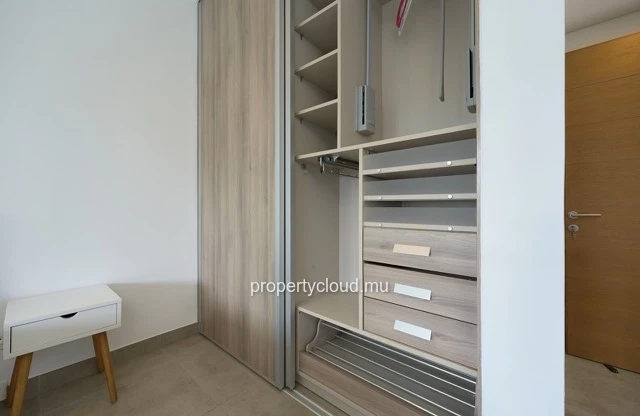 For sale: 3-bedroom apartment accessible to foreigners in Mont Choisy.