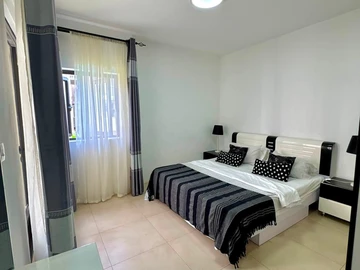 3 Bedroom Studio