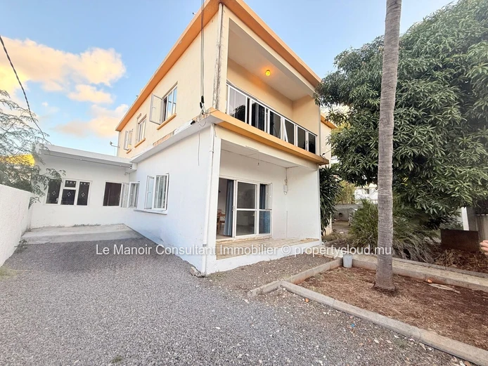 Maison aménagé en 2 appartements - A proximité de toutes les commodités