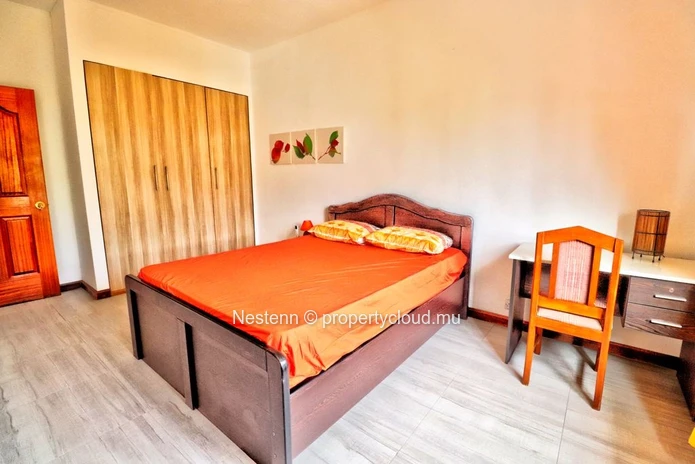 Elegant 3-bedroom duplex with private pool 