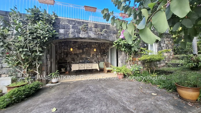 Large Family House for sale in Floréal 