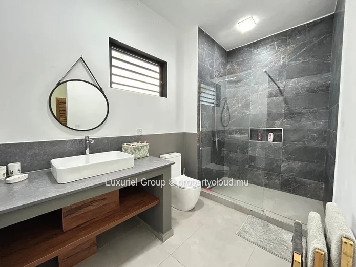 New Villa with Pool in Calodyne