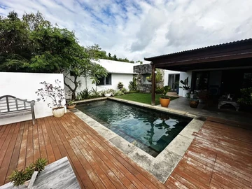 6 Bedroom House