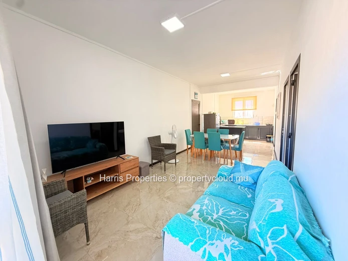 Charming First-Floor Apartment for Rent in Pereybere 