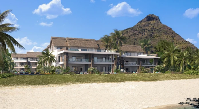 Beachfront ground floor big apartment available to foreigners 