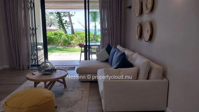 Appartement en bord de mer de 3 chambres avec jardin privé et accès direct à la plage