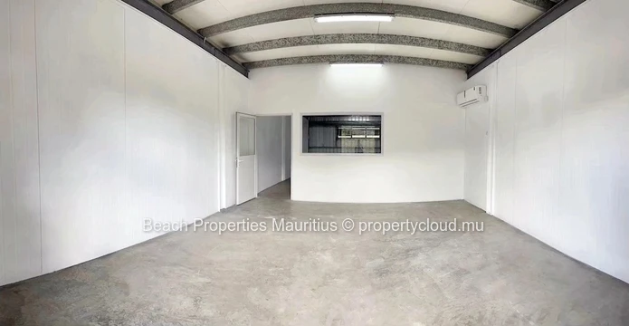 Bright 75m² Office with AC & Parking in Tamarin