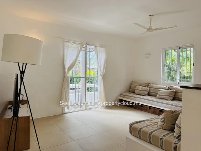 Exceptional 4-Bedroom Ensuite House on an Expansive Estate