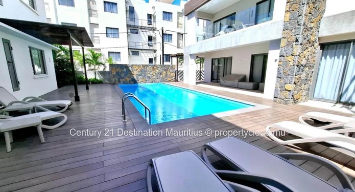 2-Bedroom Apartment in Péreybère 