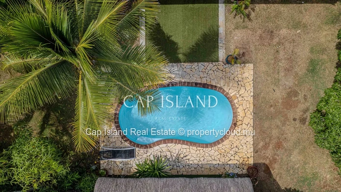 Maison coloniale sur un terrain de 3400m2 proche plage