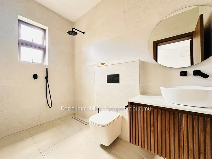 Contemporary Villa In A Gated Community On The Golf Course