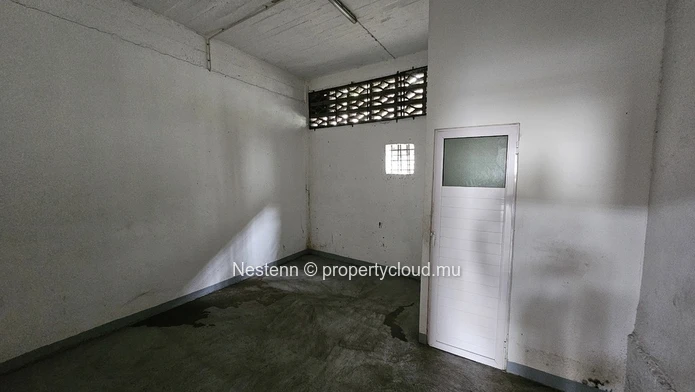 Warehouse of 130m2