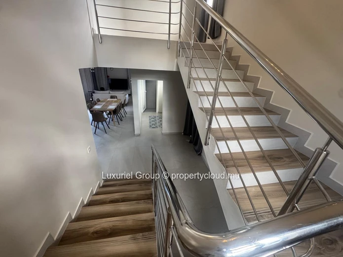 Splendid New Villa 3Bed Ensuite Office Swimming Pool