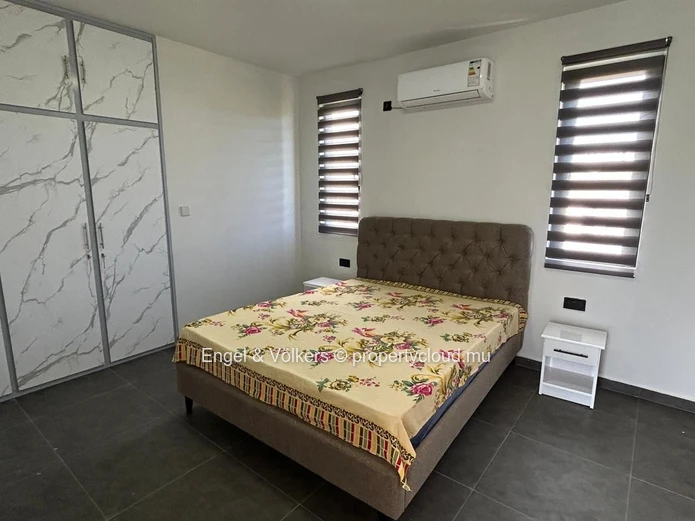 Modern 4-Bedroom House for Rent in Cap Malheureux – Private Pool & Rooftop Terrace