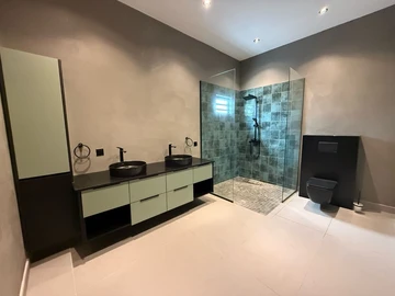 4 Bedroom Villa