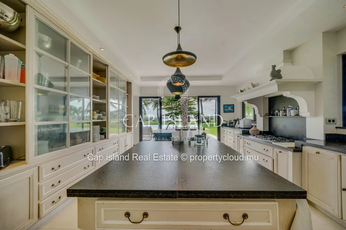 Exceptional villa with 180° view - BEAU CHAMP -