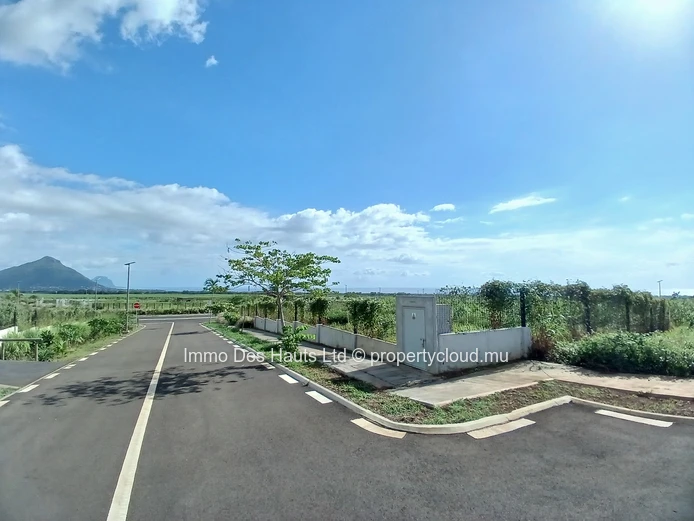 Residential land for sale Magenta 