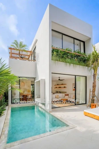 Local Market - Stunning 3-Bedroom Balinese Villa in Pereybere Area, Deco Pack included.