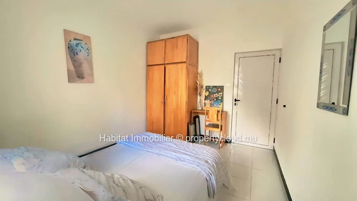 This charming furnished and equipped apartment of approximately 80 m² in Péreybère