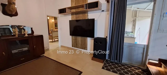 House / Villa - 6 bedrooms - Roches Brunes - Ref. MA85910VE