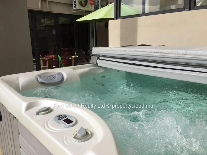 Penthouse de luxe de 4 chambres à louer à Sodnac, Quatre Bornes