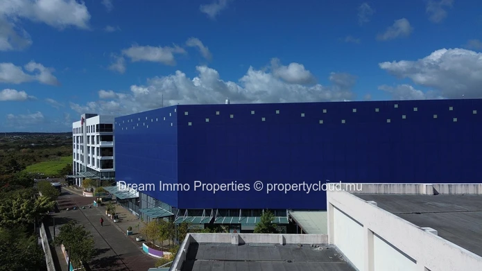 Modern 3-Bedroom Apartments With Hotel Services In Grand Baie La Croisette