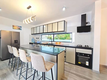 4 Bedroom Villa
