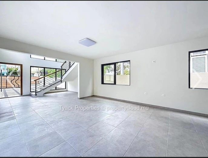 Villa Moderne 3 Chambres avec Piscine à Vendre à Péreybère