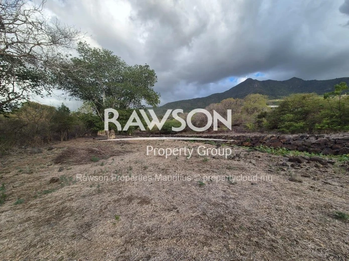  2 200 m² - Terrain à Vendre à Grande Rivière Noire
