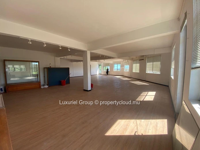 Commercial Building for Rent – First Floor