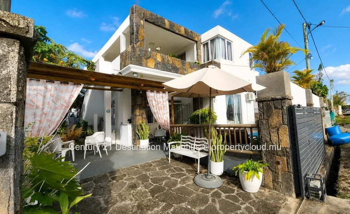 6 Bedroom Villa with Rental Income Potential in Cap Malheureux